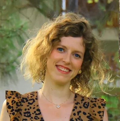 Dr Manon Henry